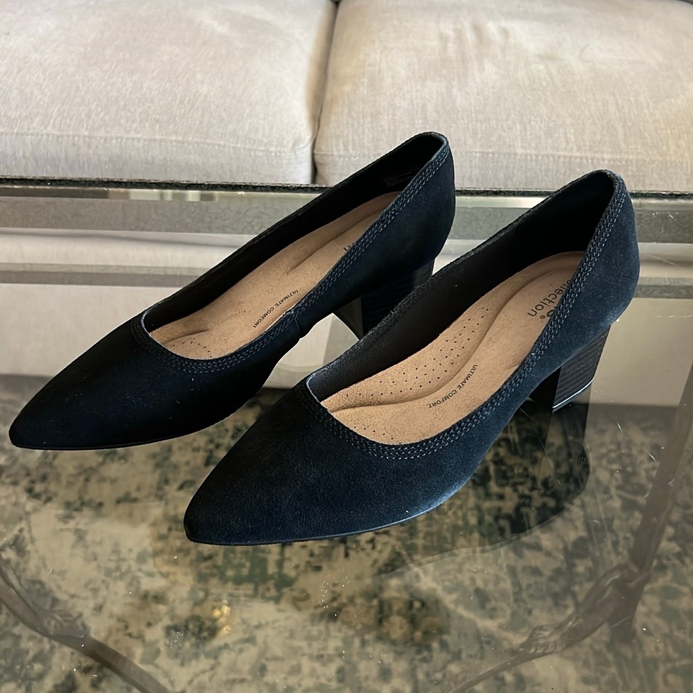 Clarks Collection Women's Black Suede Pumps Shoes Size 8 Ultimate Comfort Used